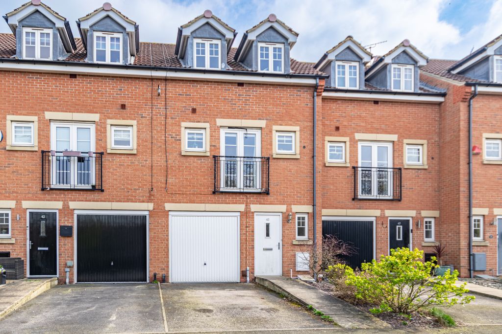 Property photo 1 of 24 Front