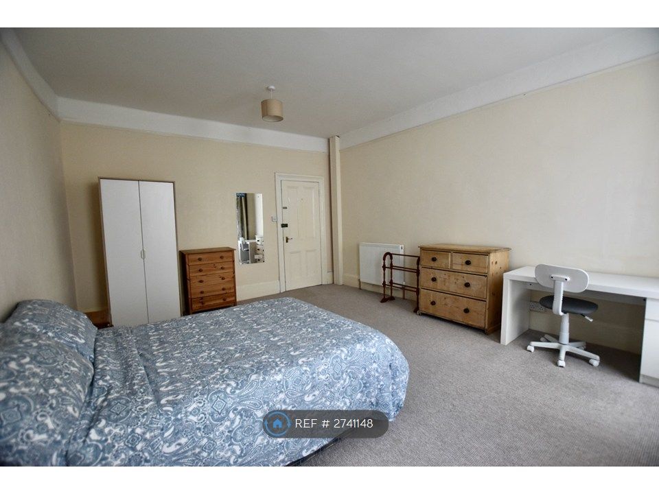 Property photo 3 of 12 Bedroom 1