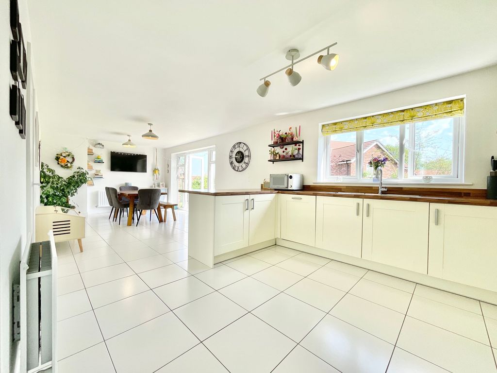 Property photo 2 of 30