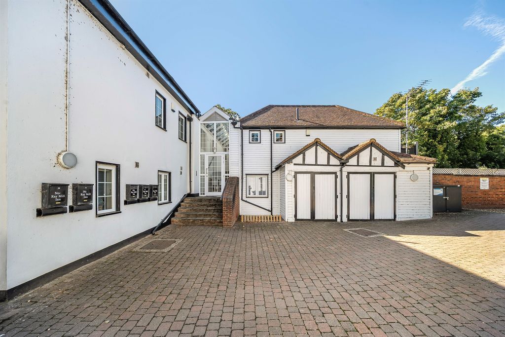 Additional image 12 of 2 bed flat for saleBoulters Lock Island, Maidenhead SL6