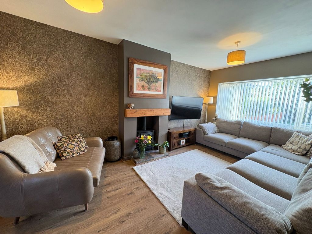 Property photo 2 of 43