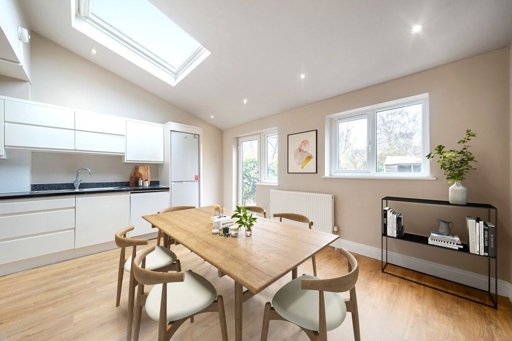 Property photo 3 of 10 Picture No. 27