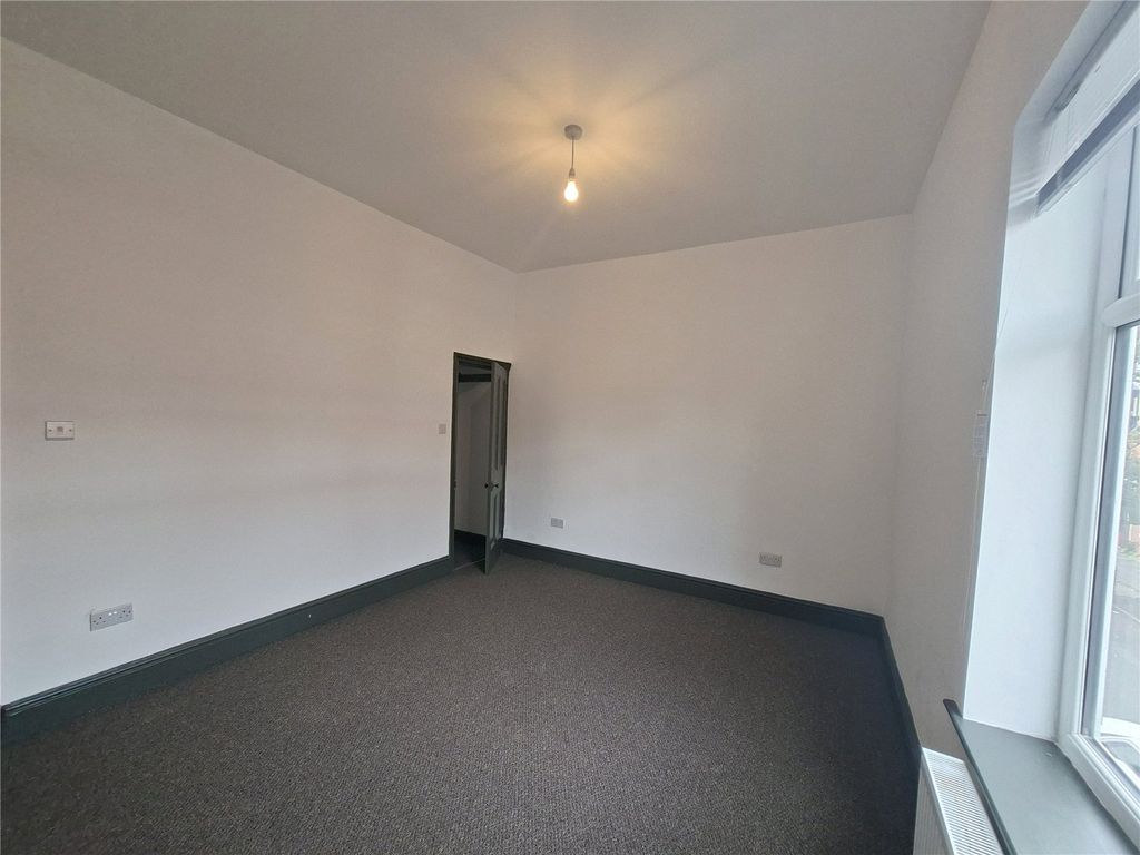 Property photo 3 of 9 Picture No. 04