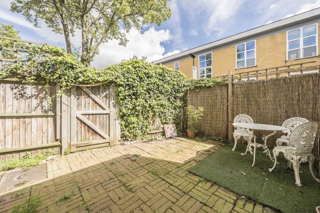 Property photo 2 of 2