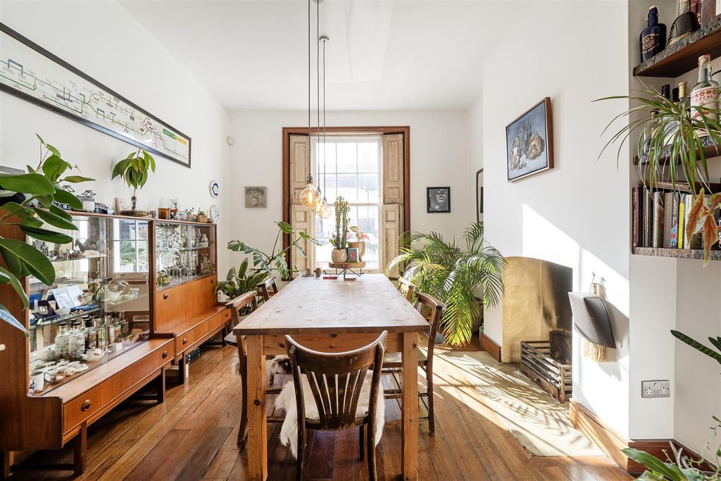 Property photo 2 of 25 Helliwell & Co