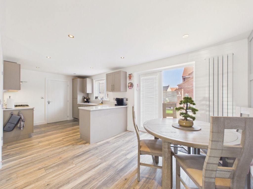 Property photo 2 of 24 5309483
