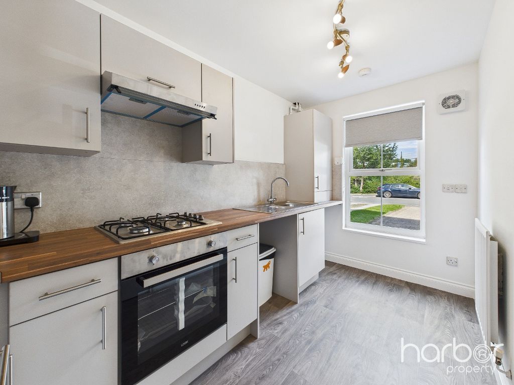 Property photo 3 of 20 3940057