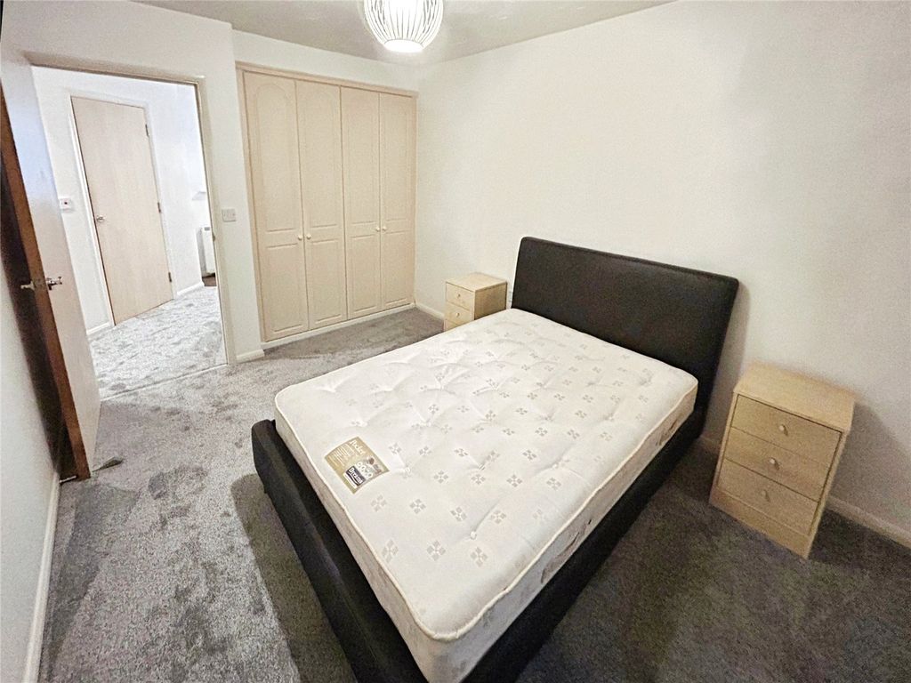 Property photo 3 of 12 Picture No. 11