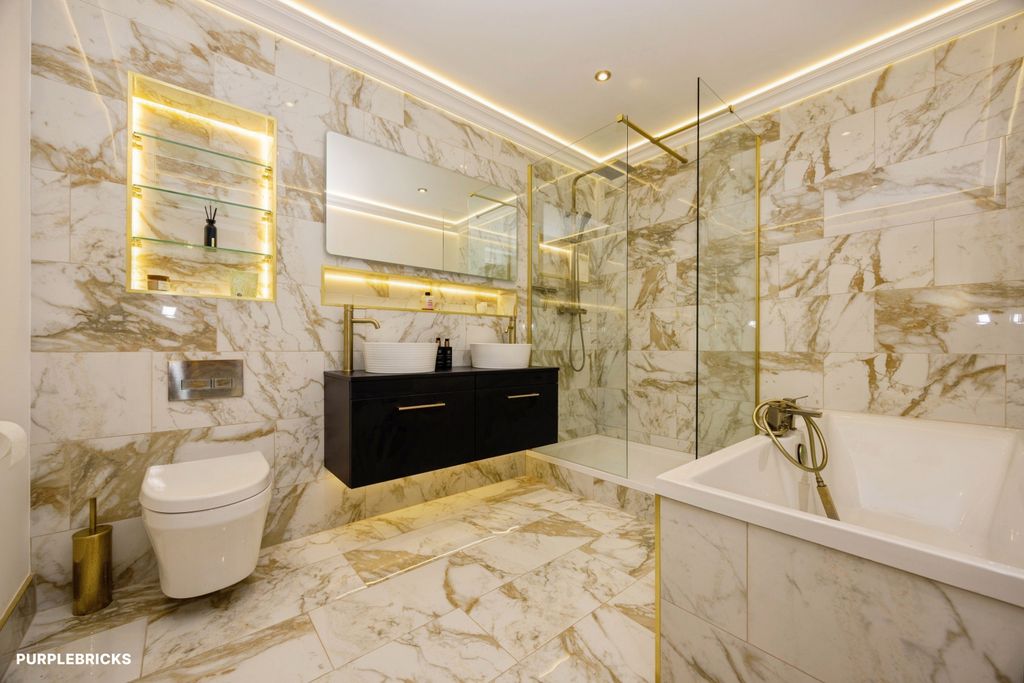 Property photo 1 of 12 Master Bathroom