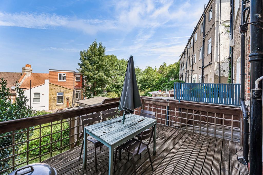 Property photo 1 of 33 Balcony