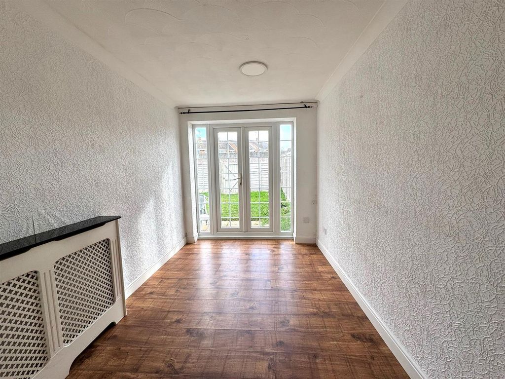 Property photo 3 of 12 Dining Area.Jpeg