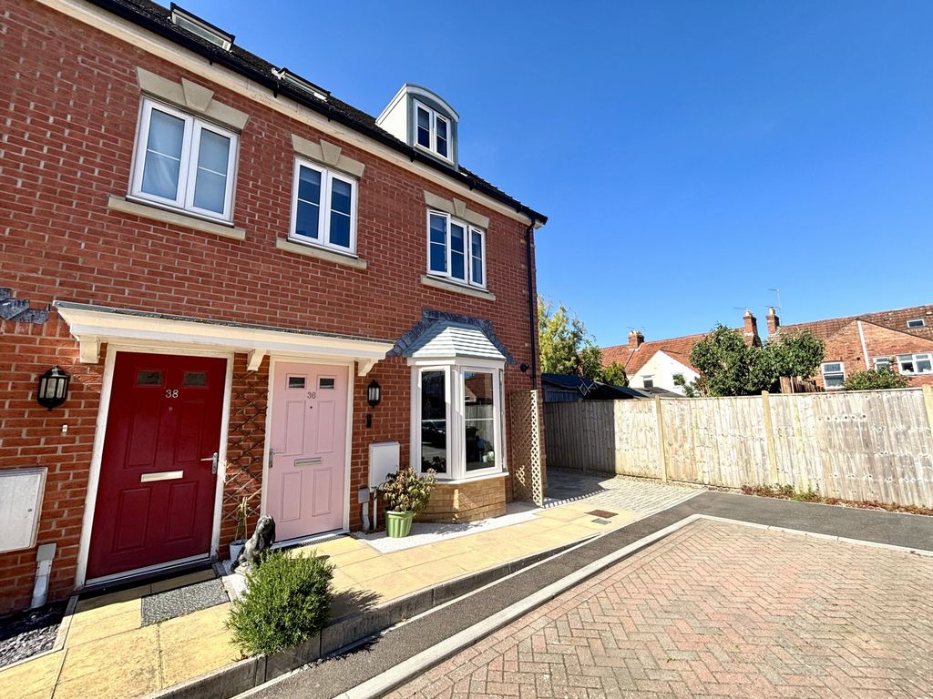 Property photo 1 of 24 Photo 2