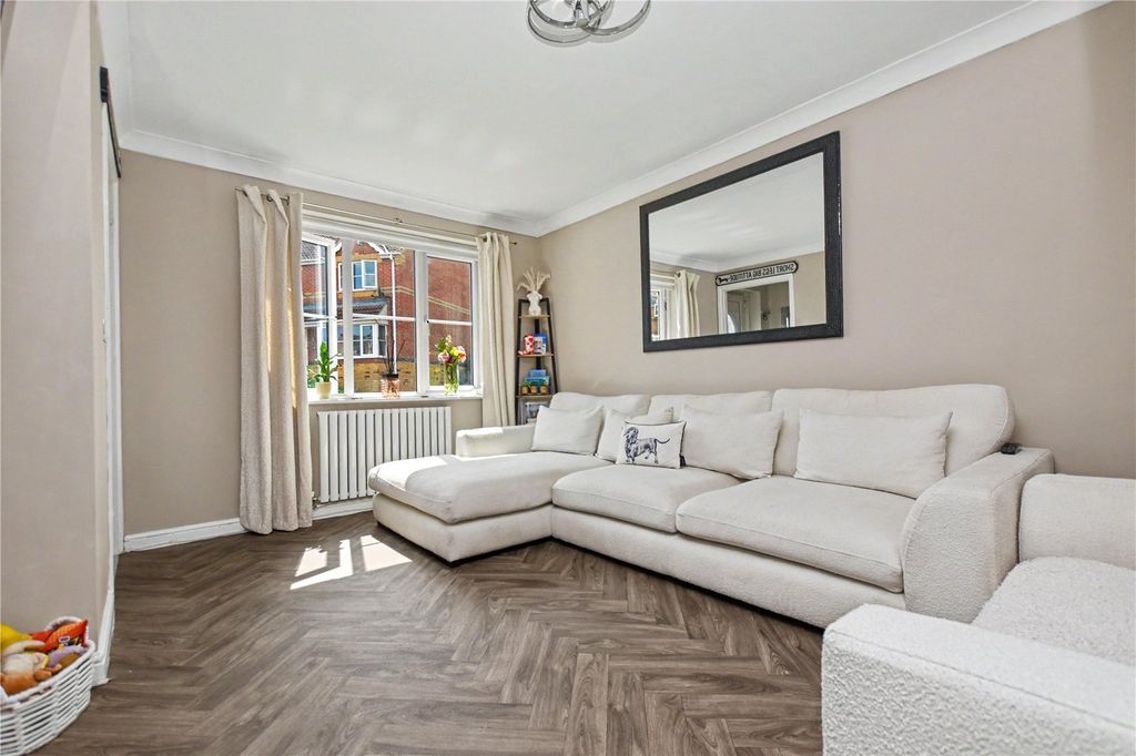 Property photo 2 of 18 Picture No. 20