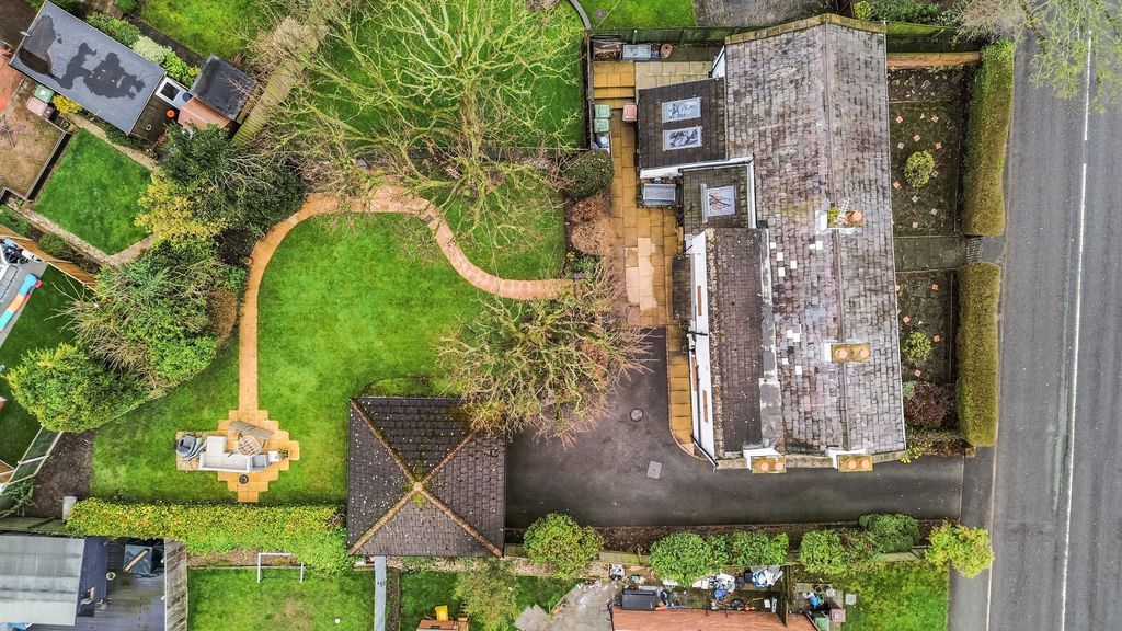 Property photo 2 of 61