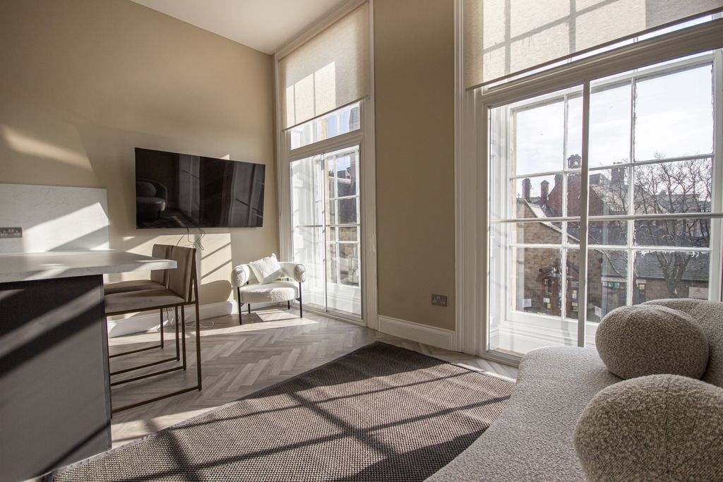 Property photo 1 of 11 2