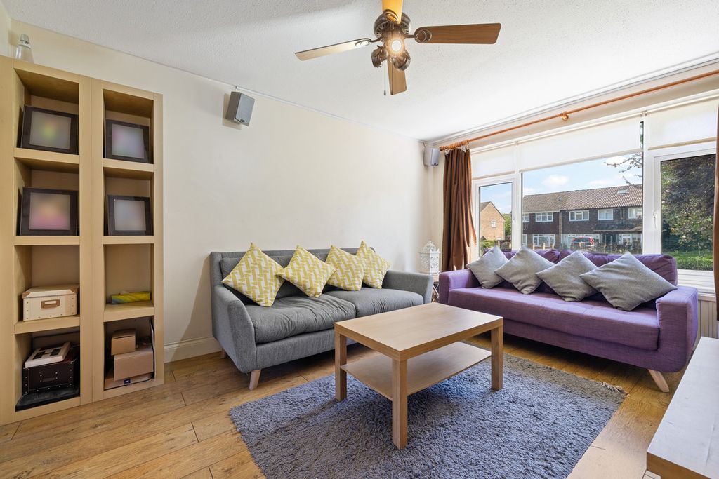 Property photo 3 of 12