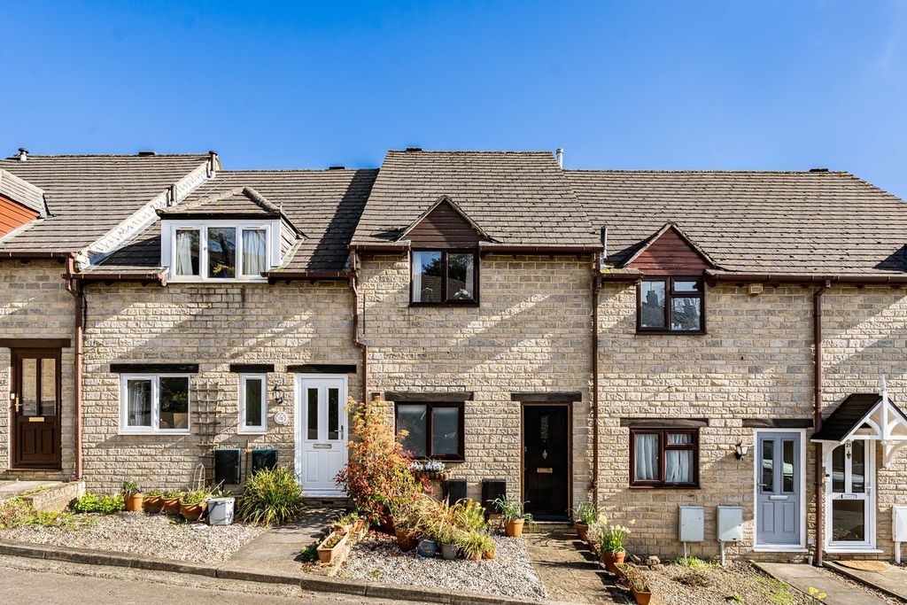 Property photo 1 of 18