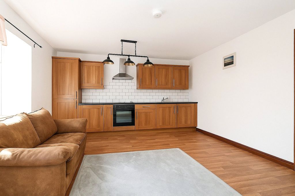 Property photo 2 of 5 Picture No. 11