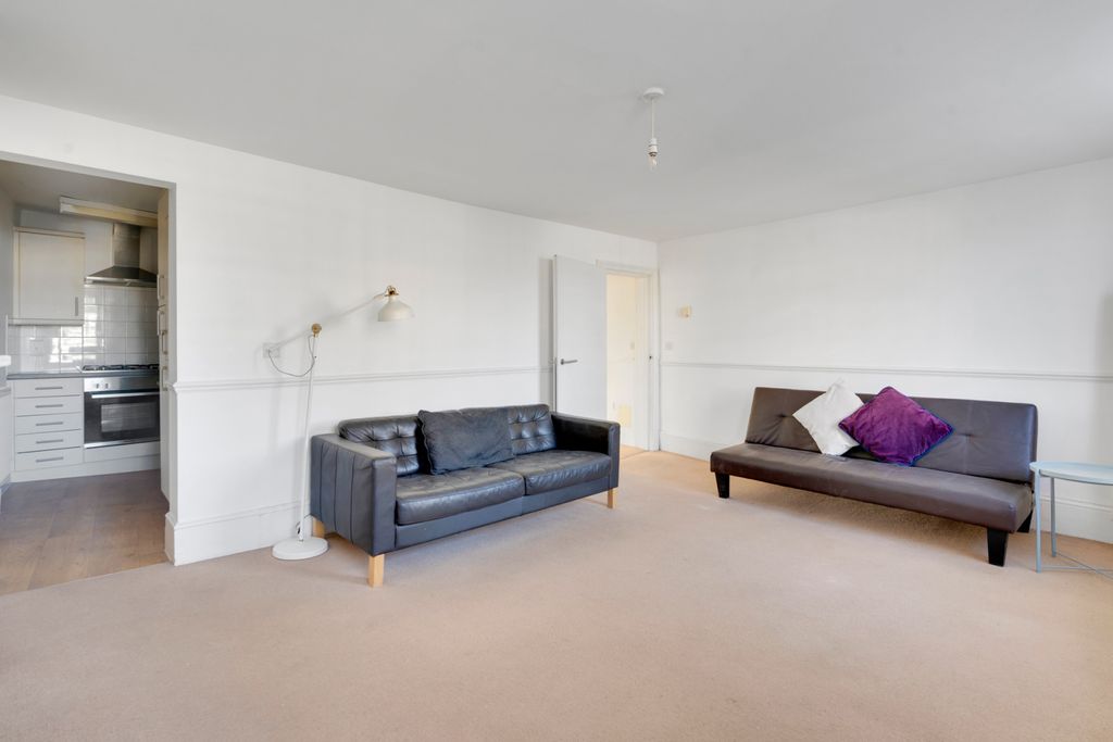 Property photo 2 of 11 Picture No. 20