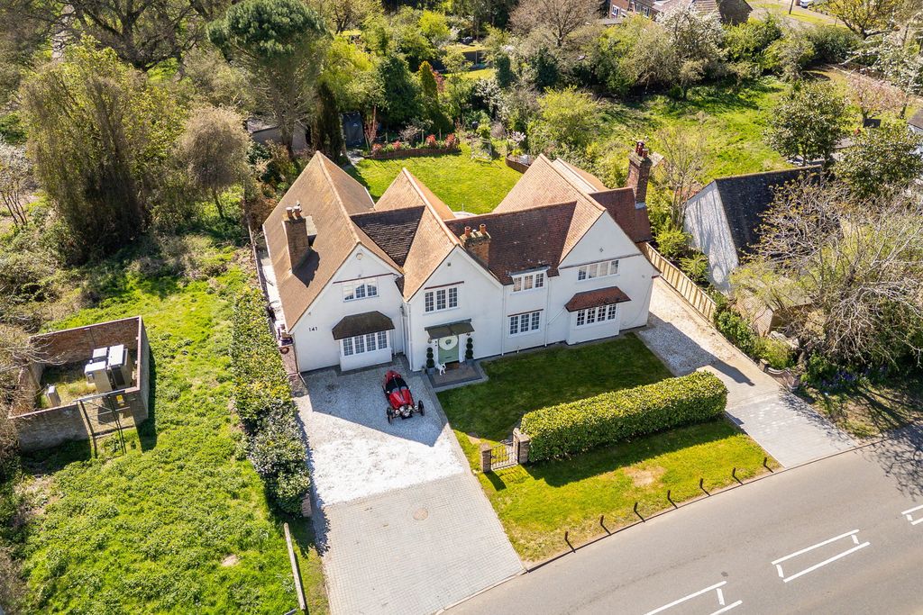 Property photo 2 of 42