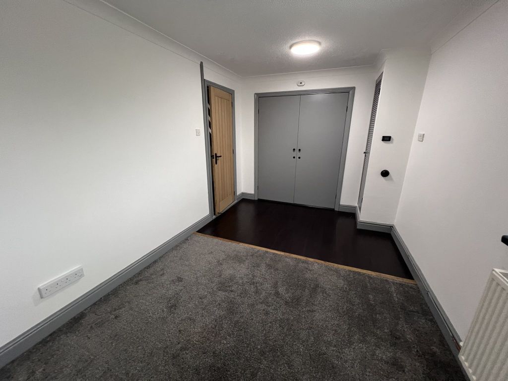 Property photo 2 of 6 Img_1494