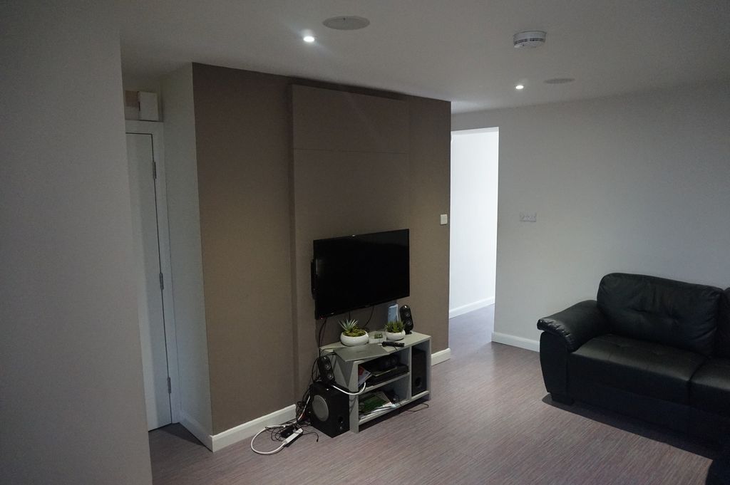 Property photo 3 of 9 Living Room 1