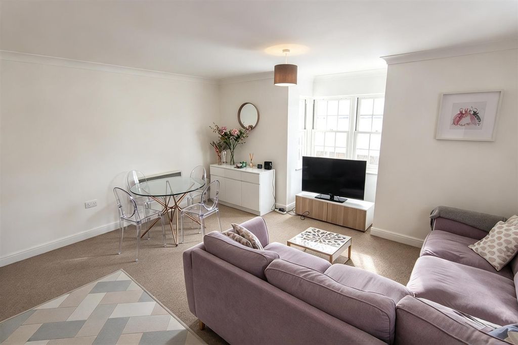 Property photo 3 of 13 C107Ed87-77A6-4C62-Bf03-9B03F5B410C7.Png