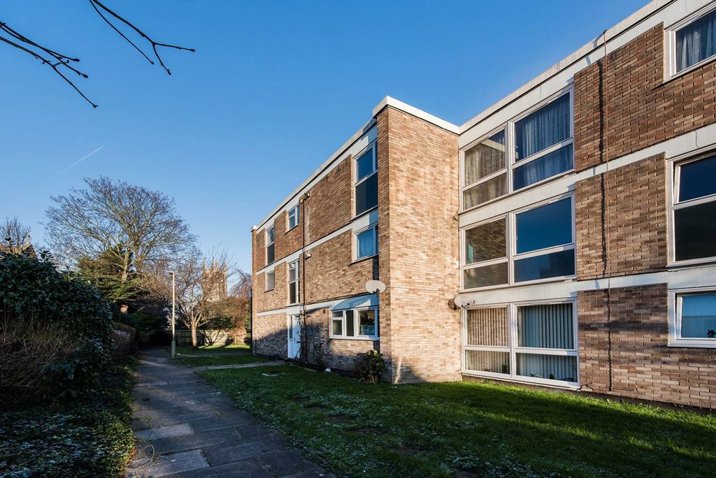 Property photo 1 of 5