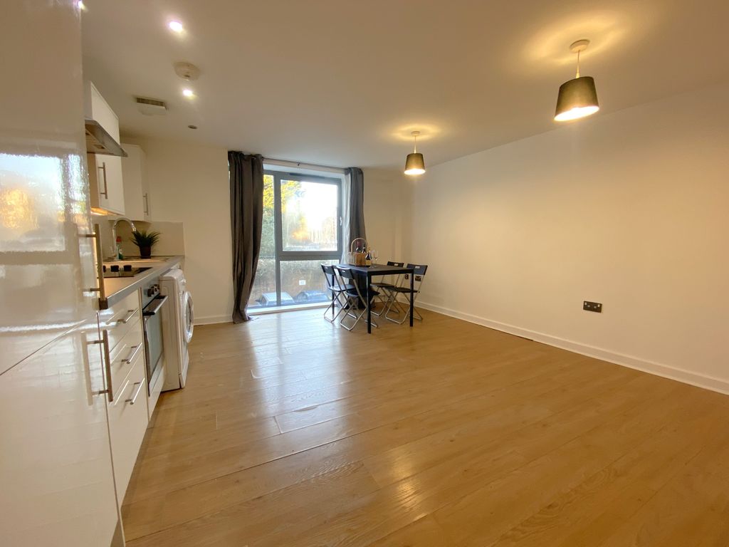 Property photo 2 of 7 Lounge Kitchen B