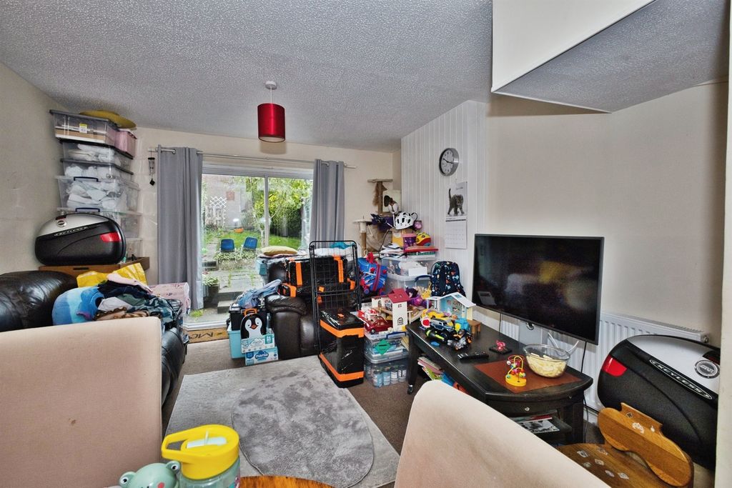 Property photo 3 of 17