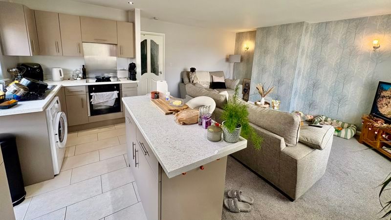 Property photo 3 of 9 Photo 3