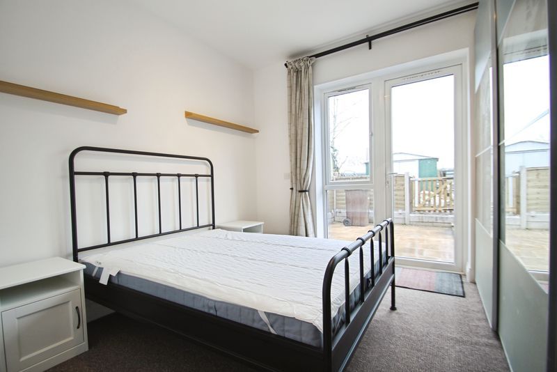 Property photo 2 of 10 Photo 8