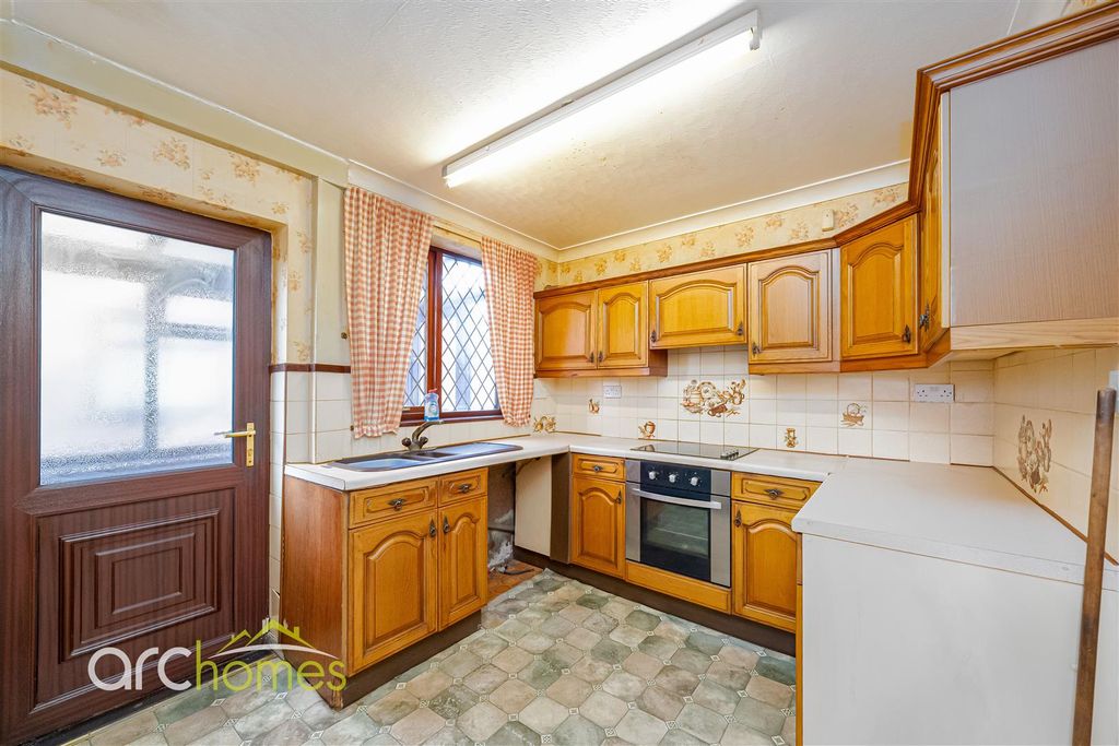 Property photo 3 of 18 Bettison-3.Jpg