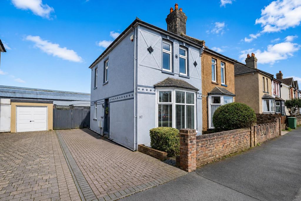 Property photo 1 of 27 0F721c95-F136-447E-B678-939E40B26772.Png