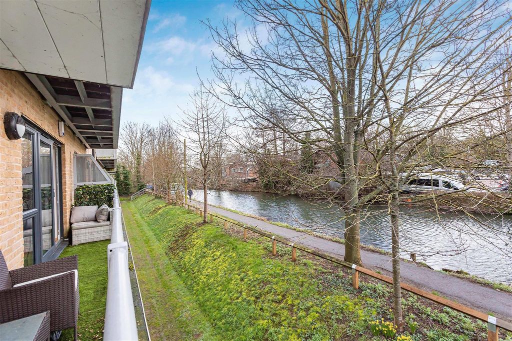 Property photo 3 of 20 20_73134.Jpg