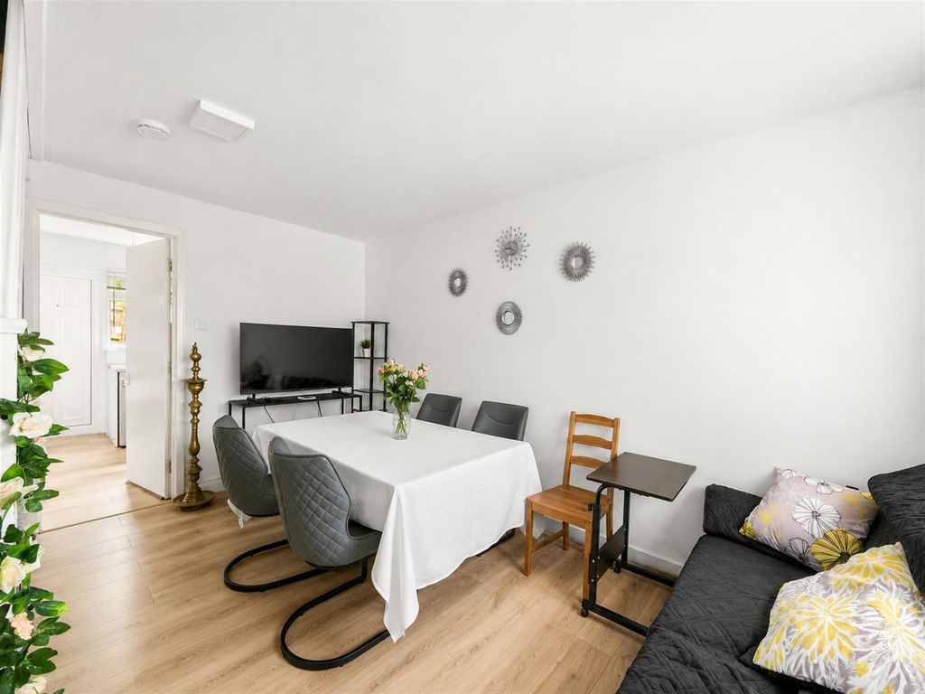 Property photo 2 of 14 d601Edd2-2Be0-46d9-8562-7B9Fe27404ba.Png