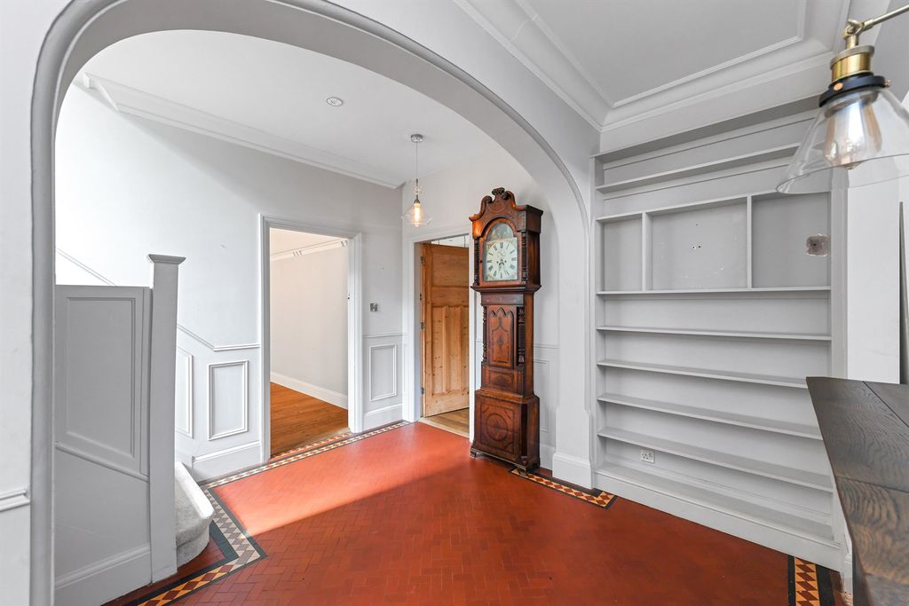 Additional image 13 of 6 bed detached house to rentVictoria Embankment NG2