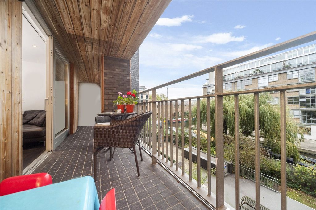 Property photo 2 of 15