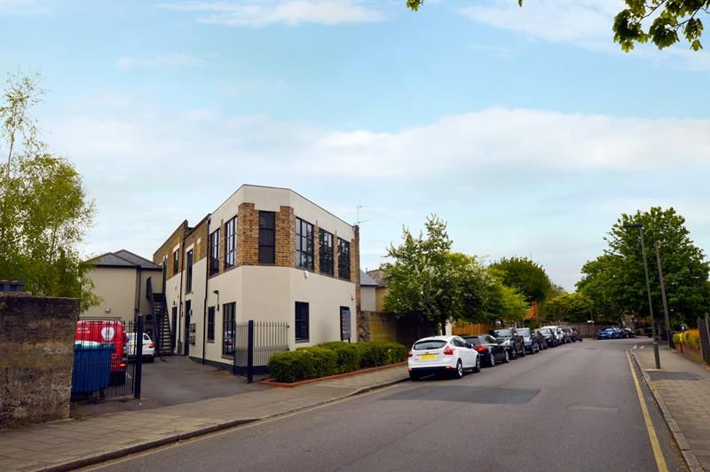 Property photo 1 of 6 External