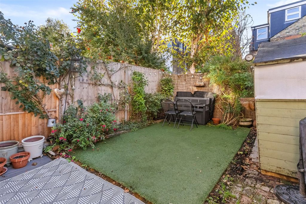 Property photo 2 of 12 Picture No. 14