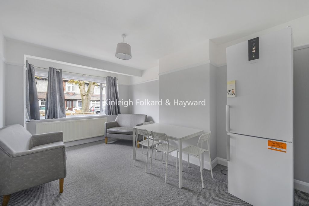 Property photo 1 of 11 27A47E31-0B11-46d4-9