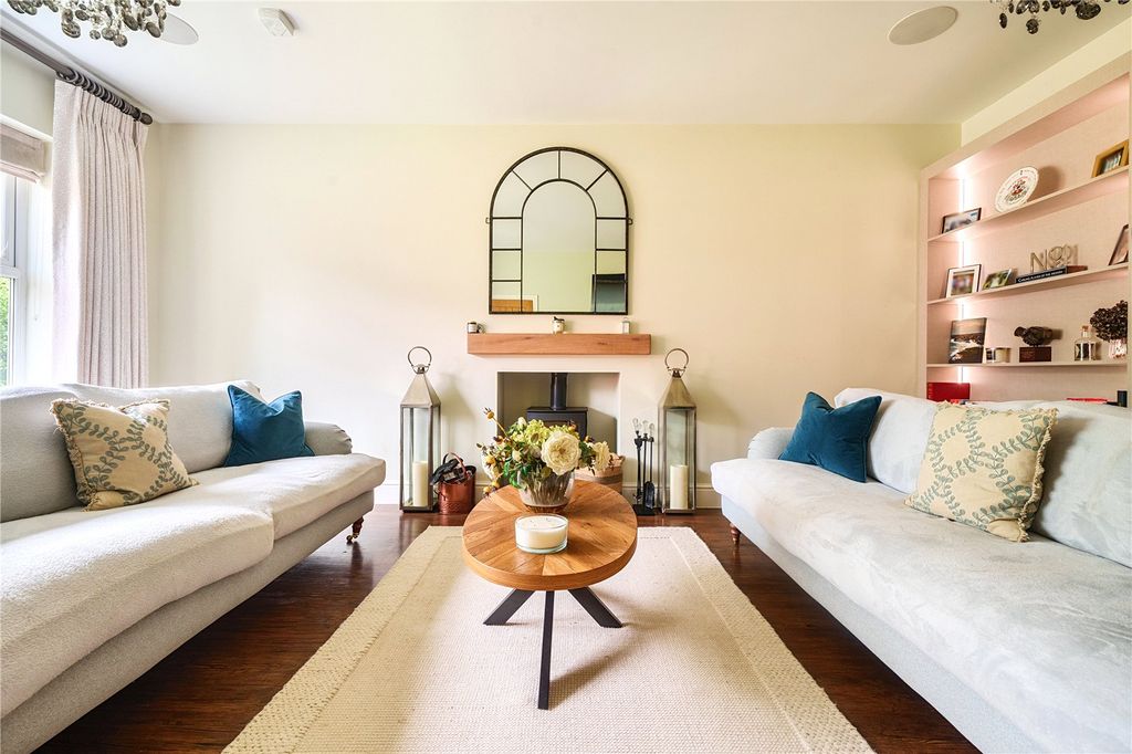 Property photo 2 of 27 Picture No. 02