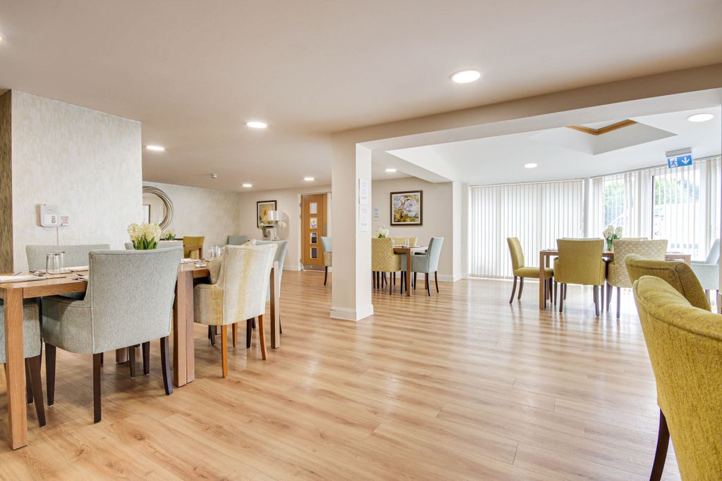 Property photo 3 of 20 Communal Dining Area