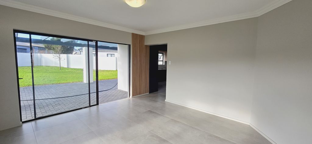 Property photo 2 of 60