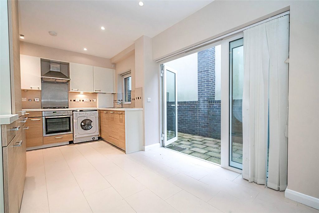 Property photo 2 of 16 Kitchen Diner A