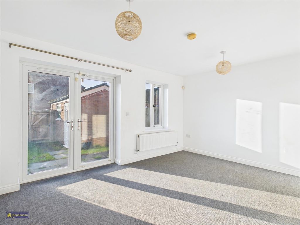 Property photo 2 of 7 Living Room