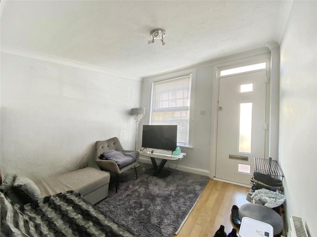 Property photo 2 of 8 Picture No. 09