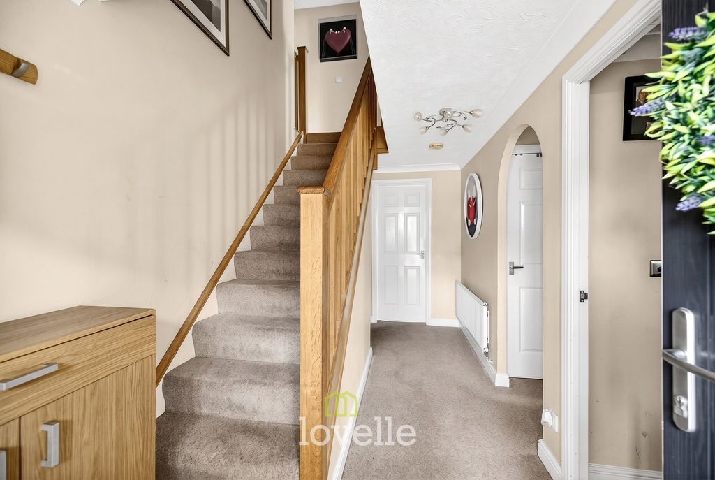 Property photo 2 of 38