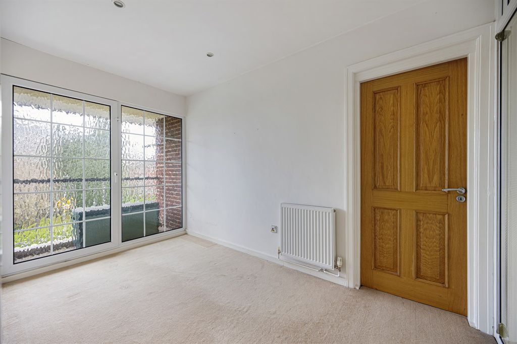 Property photo 2 of 20 Entrance Hallway