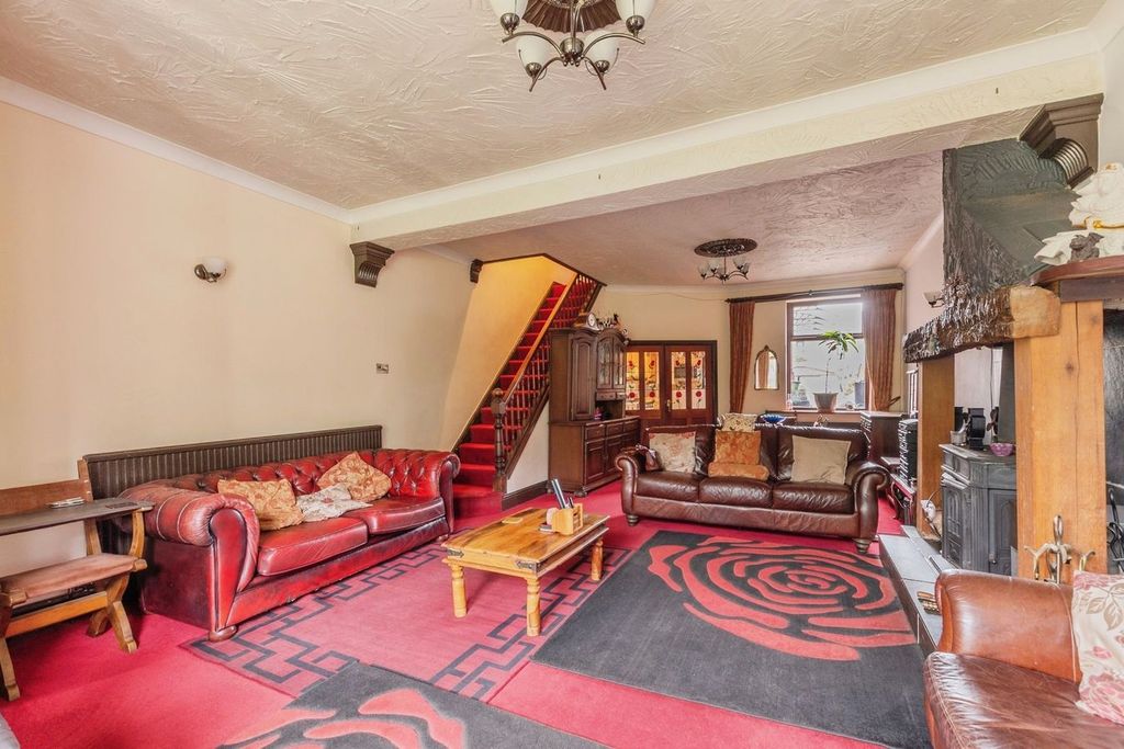 Property photo 3 of 19